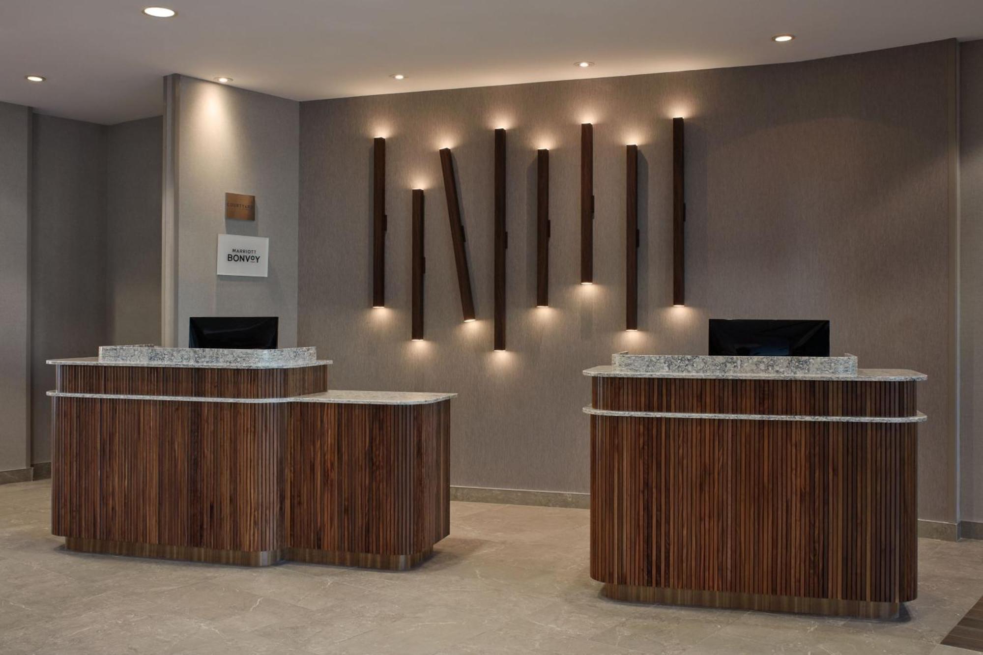 Courtyard By Marriott Mississauga-Airport Corporate Centre West Hotel Екстериор снимка