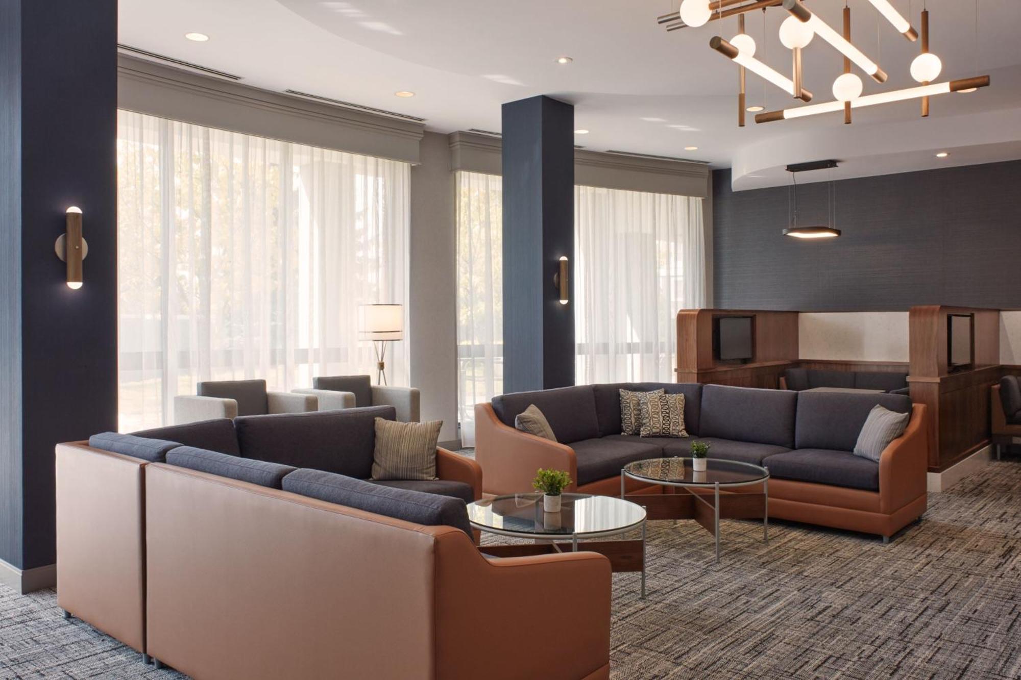 Courtyard By Marriott Mississauga-Airport Corporate Centre West Hotel Екстериор снимка
