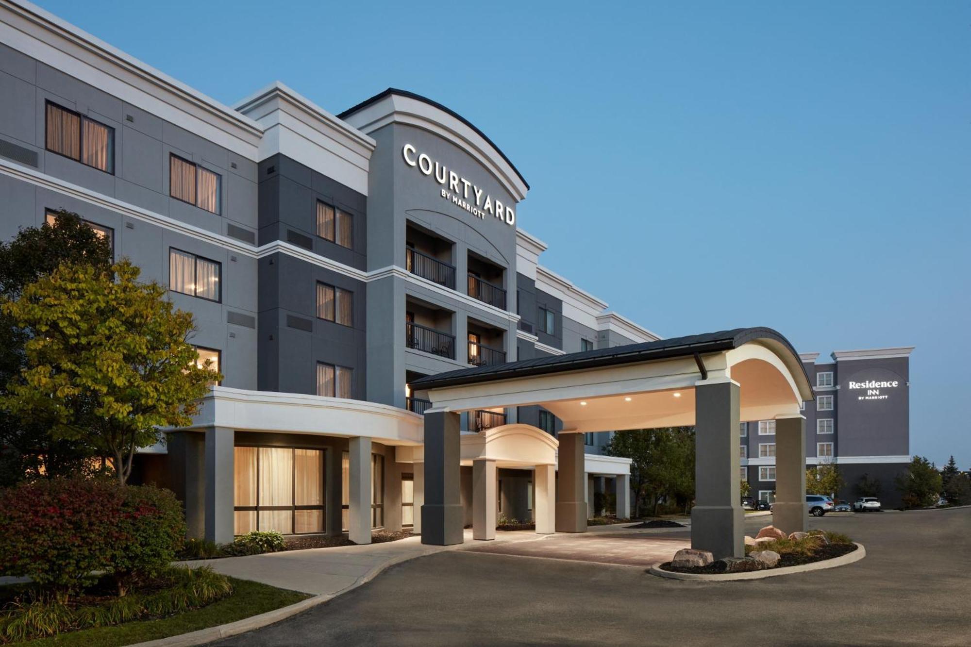 Courtyard By Marriott Mississauga-Airport Corporate Centre West Hotel Екстериор снимка