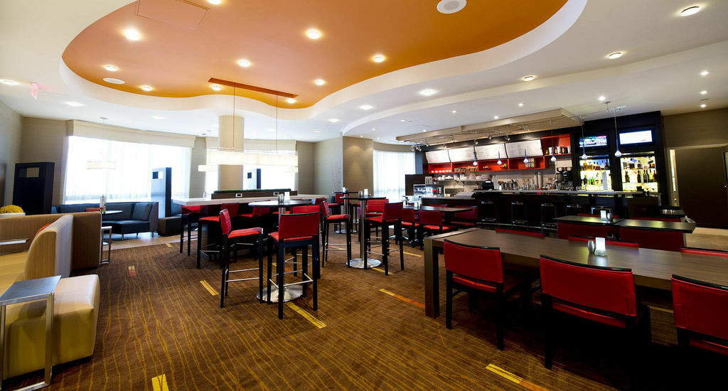 Courtyard By Marriott Mississauga-Airport Corporate Centre West Hotel Екстериор снимка